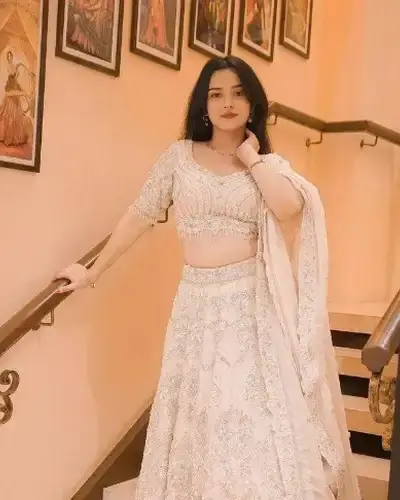 Escort Nagri